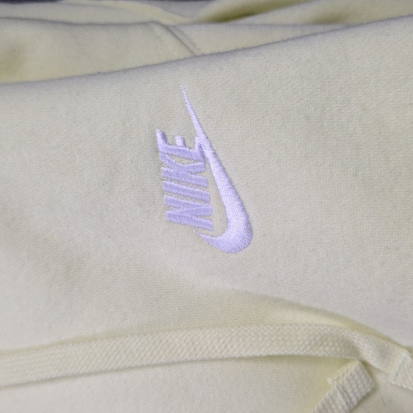 Nike Men's Club Fleece Hoodie - Picture 8 of 9